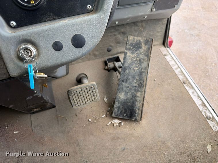 image for item FU4839 2007 Allianz Johnston 3000 street sweeper