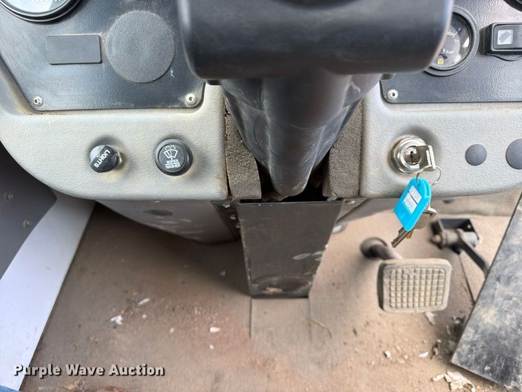 image for item FU4839 2007 Allianz Johnston 3000 street sweeper