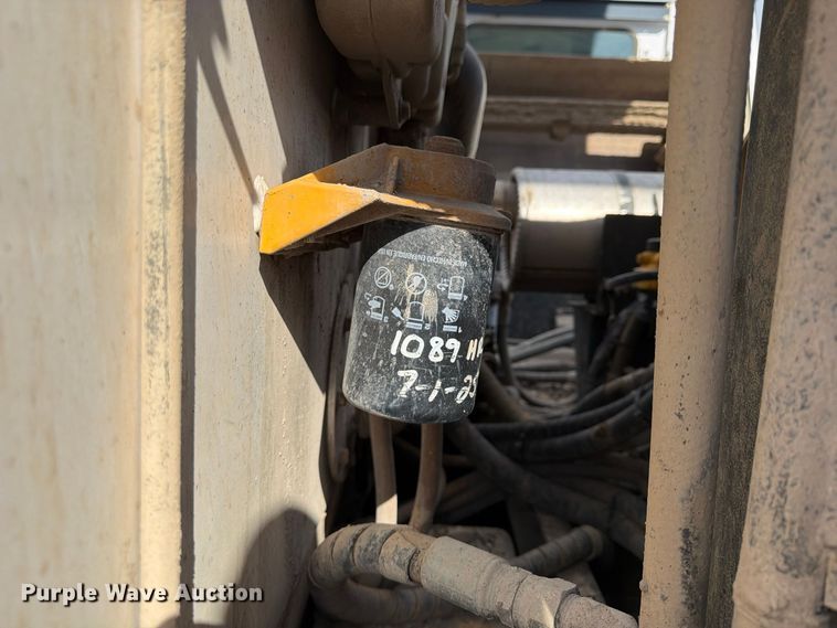 image for item FU4839 2007 Allianz Johnston 3000 street sweeper