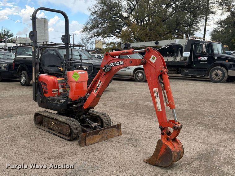 image for item FU4840 2014 Kubota K008-3 mini excavator