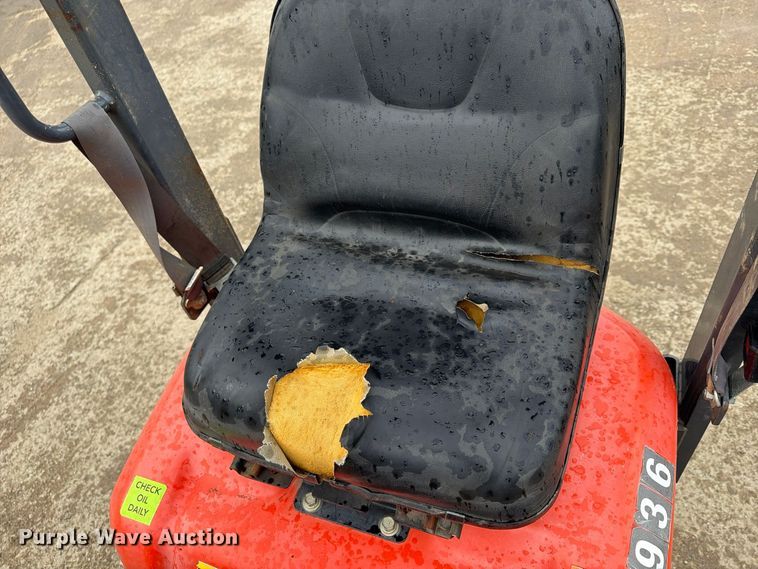 image for item FU4840 2014 Kubota K008-3 mini excavator