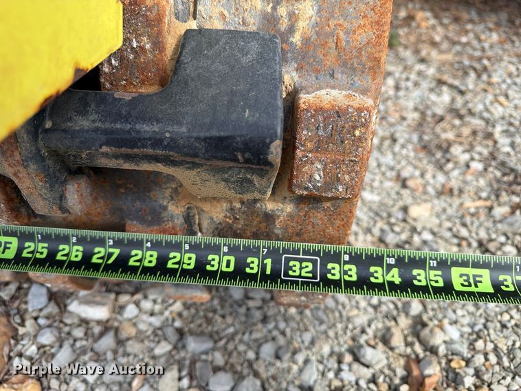 image for item FU6006 2022 Ammann ARR1575 trench compactor
