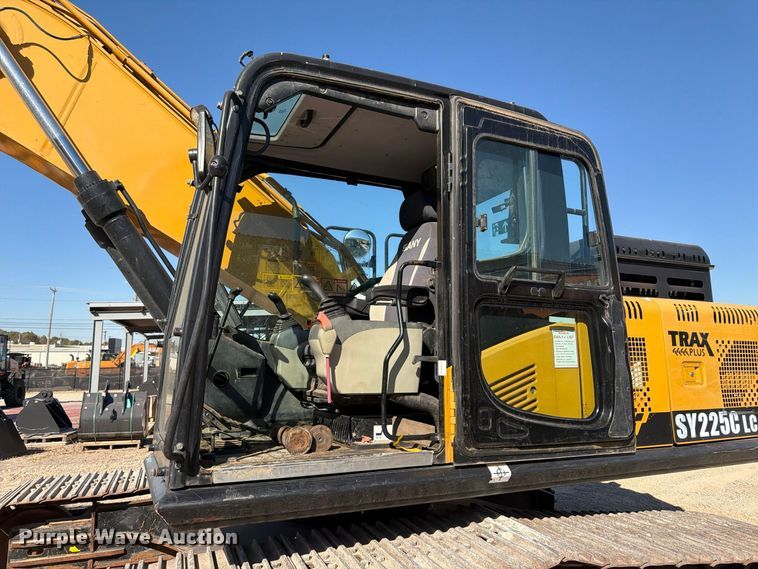 image for item FU6013 2021 Sany SY225C LC excavator