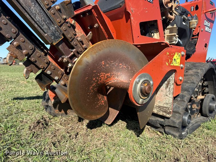 image for item FV2061 2020 Ditch Witch C24X trencher