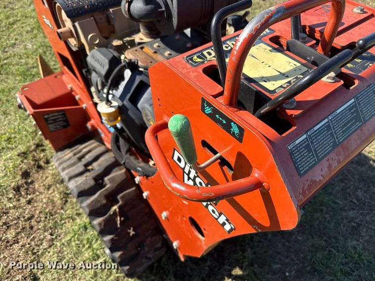 image for item FV2061 2020 Ditch Witch C24X trencher