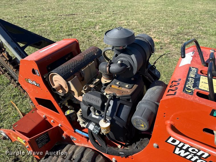 image for item FV2061 2020 Ditch Witch C24X trencher