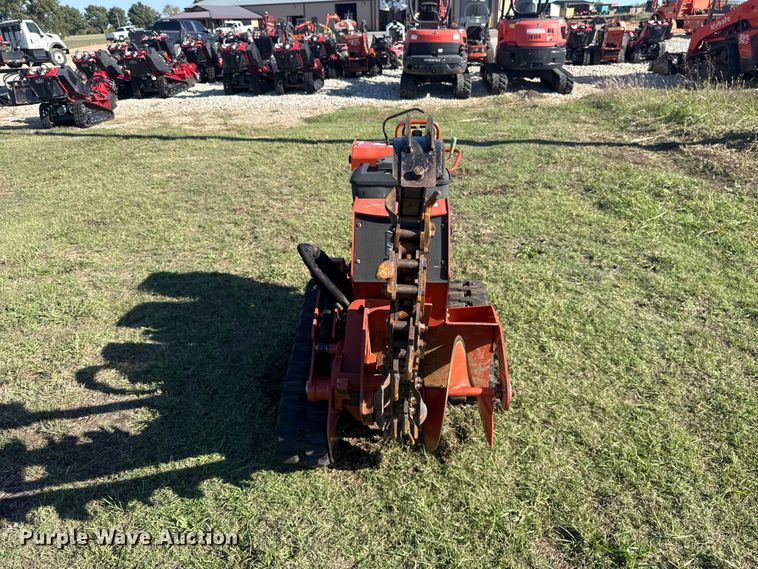 image for item FV2076 2019 Ditch Witch C16X trencher