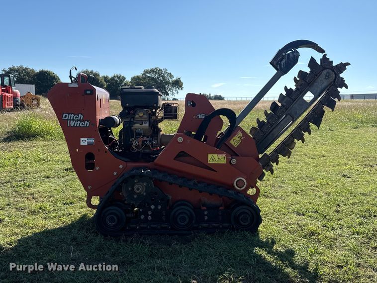 image for item FV2076 2019 Ditch Witch C16X trencher