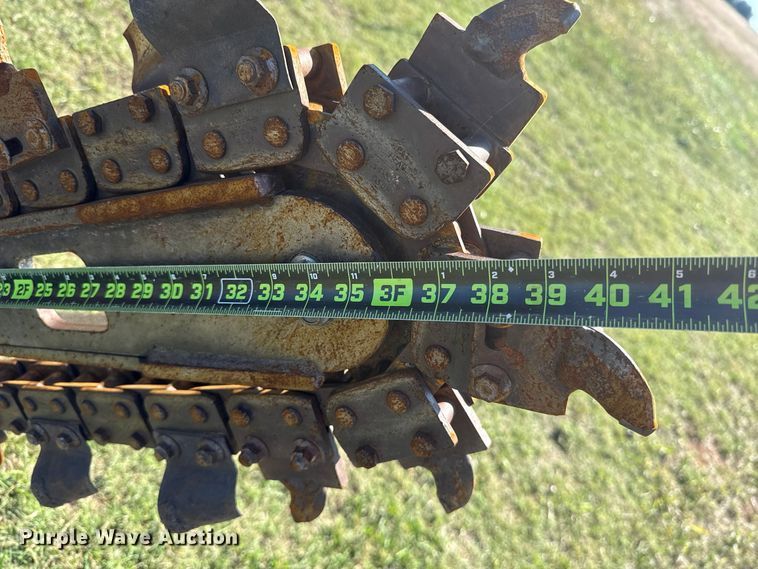 image for item FV2076 2019 Ditch Witch C16X trencher