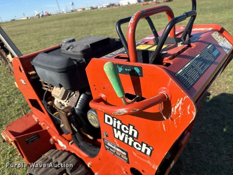 image for item FV2076 2019 Ditch Witch C16X trencher