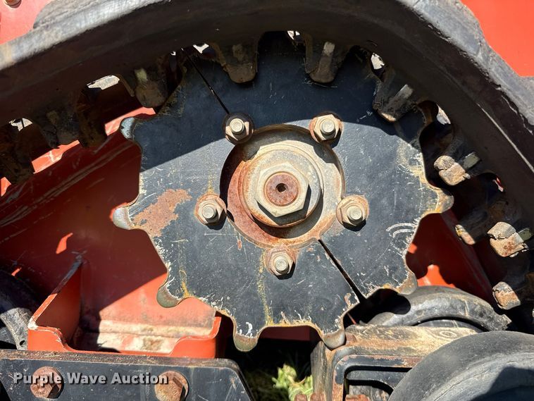 image for item FV2076 2019 Ditch Witch C16X trencher