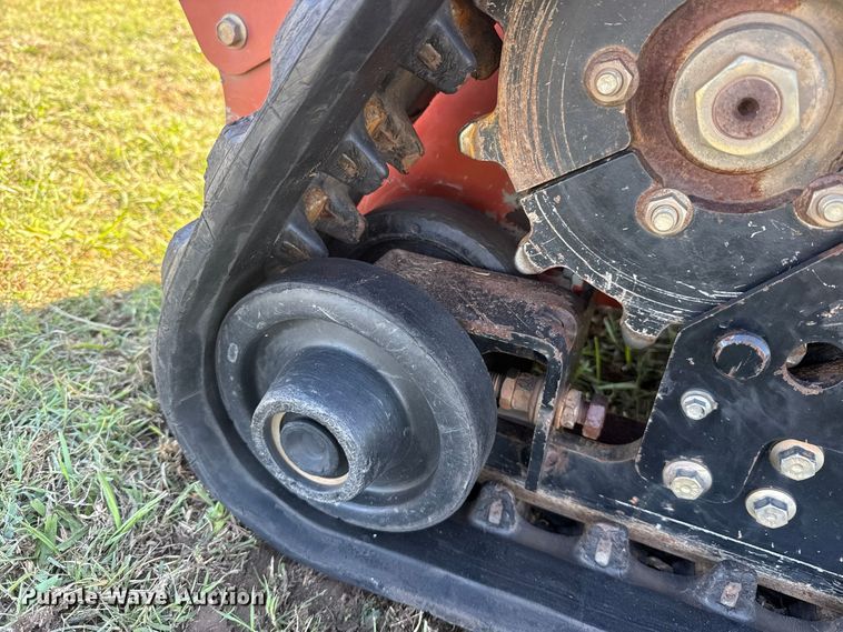 image for item FV2076 2019 Ditch Witch C16X trencher
