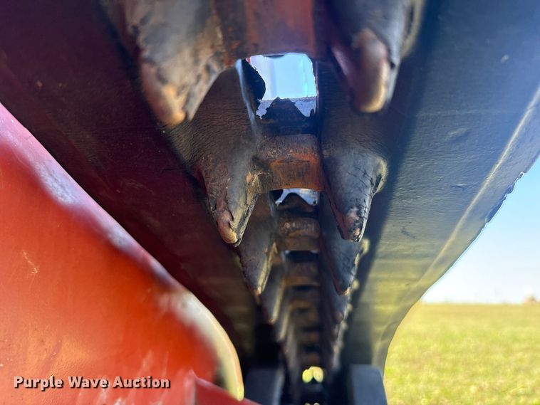 image for item FV2076 2019 Ditch Witch C16X trencher