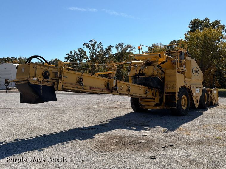 image for item FV6002 Weiler E2850 material transfer vehicle