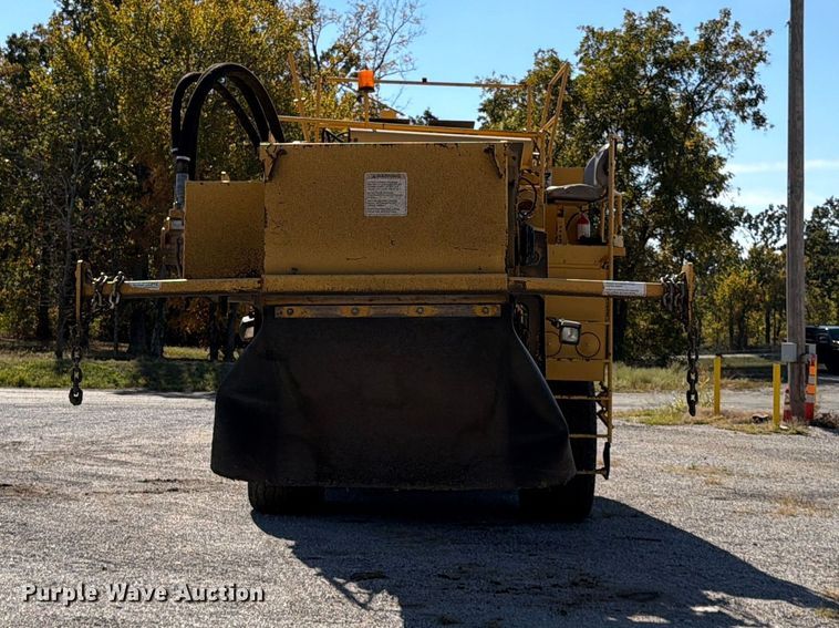 image for item FV6002 Weiler E2850 material transfer vehicle