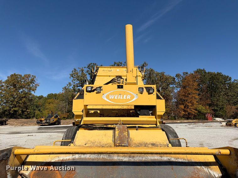 image for item FV6002 Weiler E2850 material transfer vehicle