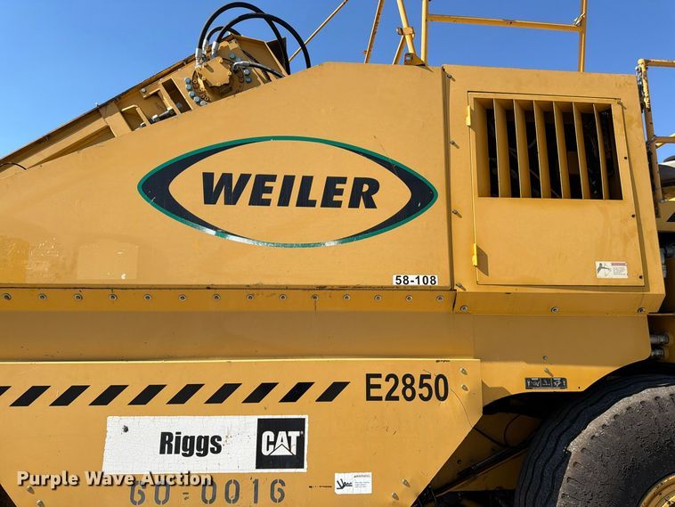 image for item FV6002 Weiler E2850 material transfer vehicle