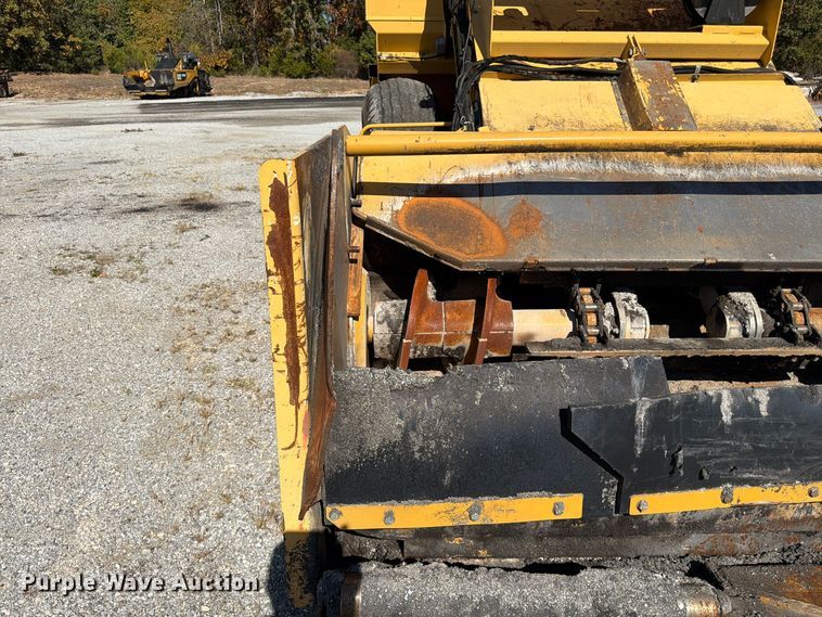 image for item FV6002 Weiler E2850 material transfer vehicle