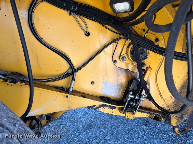 image for item FV6002 Weiler E2850 material transfer vehicle