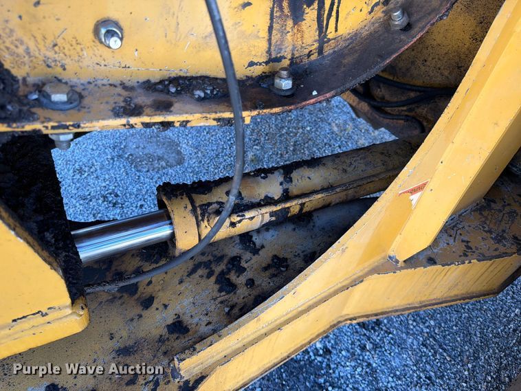 image for item FV6002 Weiler E2850 material transfer vehicle