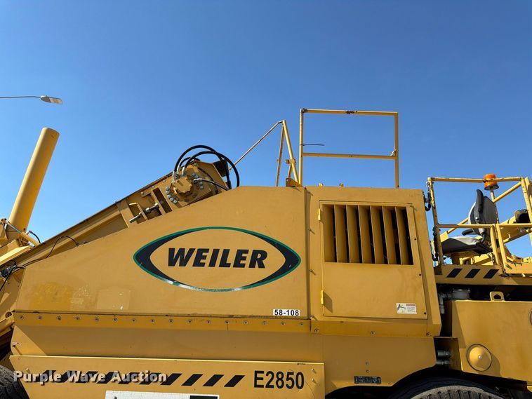 image for item FV6002 Weiler E2850 material transfer vehicle
