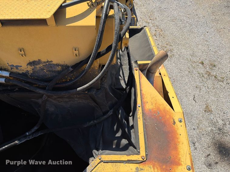 image for item FV6002 Weiler E2850 material transfer vehicle