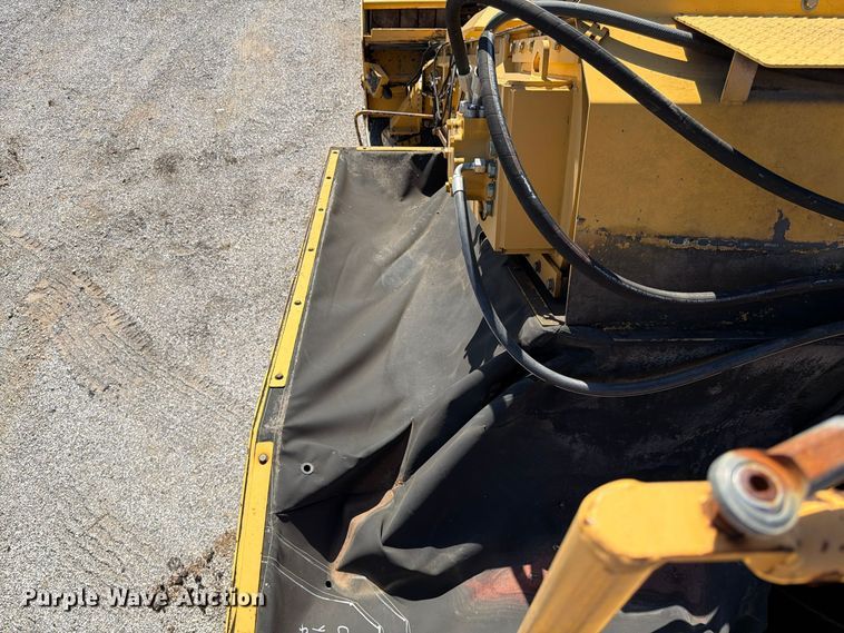 image for item FV6002 Weiler E2850 material transfer vehicle