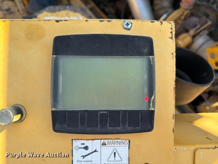 image for item FV6002 Weiler E2850 material transfer vehicle