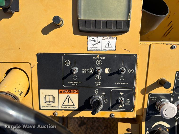 image for item FV6002 Weiler E2850 material transfer vehicle