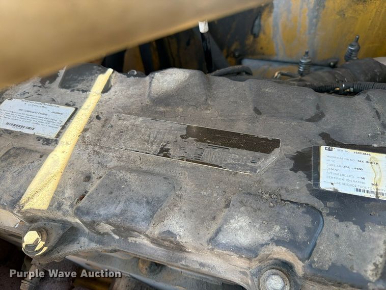 image for item FV6002 Weiler E2850 material transfer vehicle