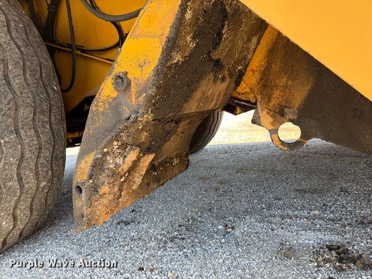 image for item FV6002 Weiler E2850 material transfer vehicle
