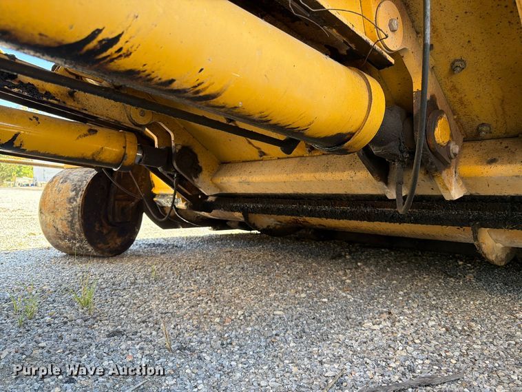 image for item FV6002 Weiler E2850 material transfer vehicle