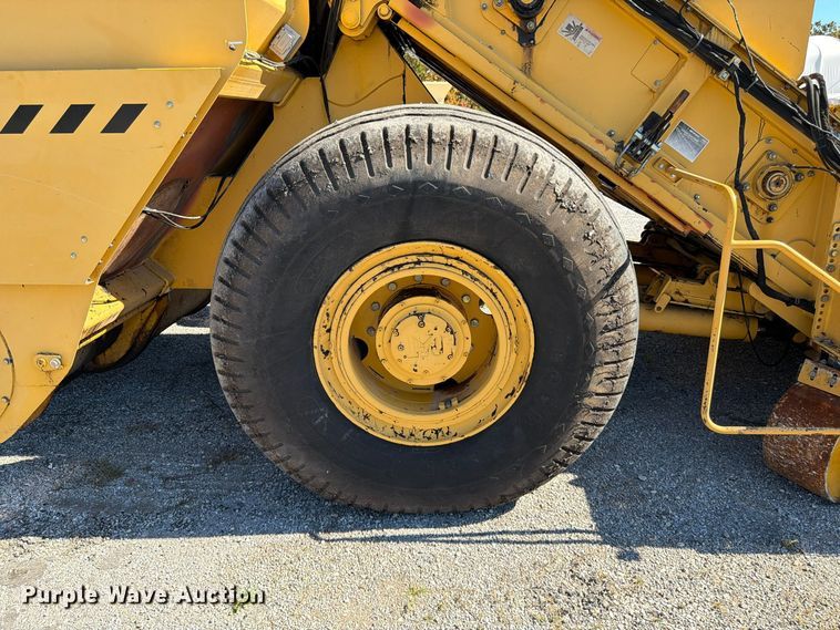 image for item FV6002 Weiler E2850 material transfer vehicle