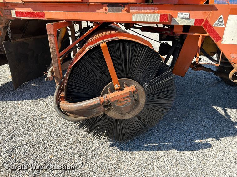 image for item FV6003 2003 Broce CR 350 broom