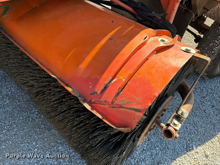 image for item FV6003 2003 Broce CR 350 broom