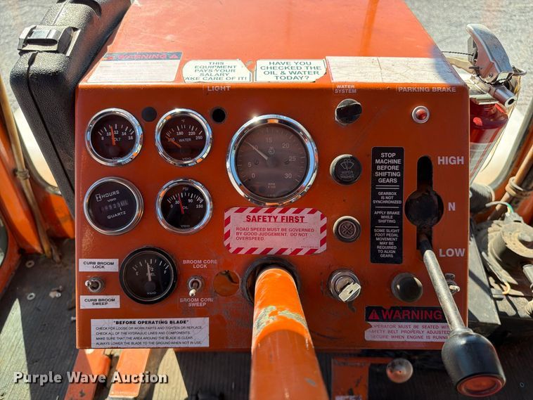 image for item FV6003 2003 Broce CR 350 broom
