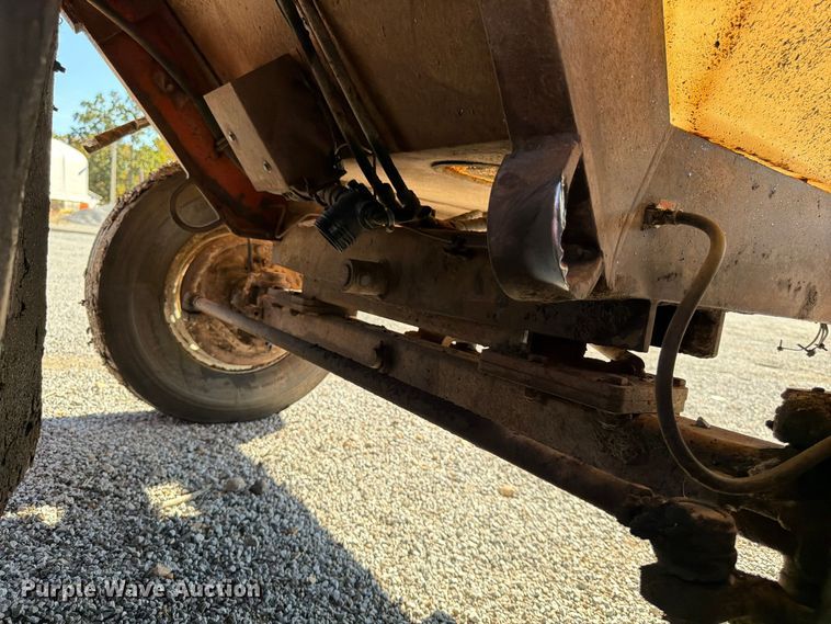 image for item FV6003 2003 Broce CR 350 broom