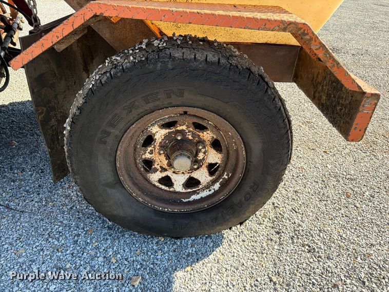 image for item FV6003 2003 Broce CR 350 broom