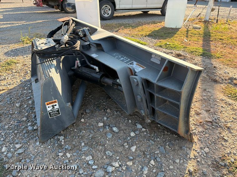 image for item FV6009 Case Construction/Grouser Products skid steer dozer blade