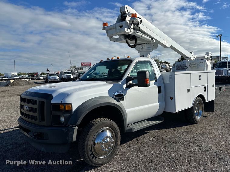 image for item FW3563 2009 Ford F450 Super Duty bucket truck