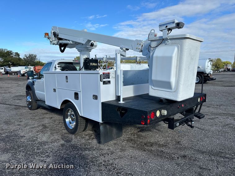 image for item FW3563 2009 Ford F450 Super Duty bucket truck