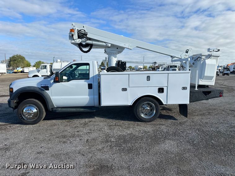 image for item FW3563 2009 Ford F450 Super Duty bucket truck