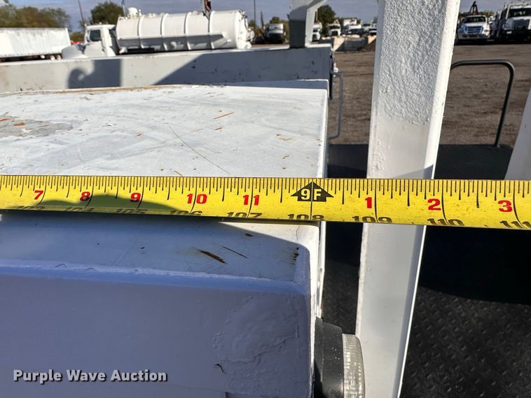 image for item FW3563 2009 Ford F450 Super Duty bucket truck