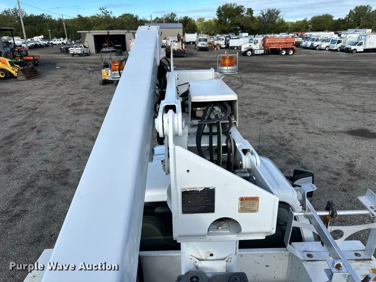 image for item FW3563 2009 Ford F450 Super Duty bucket truck