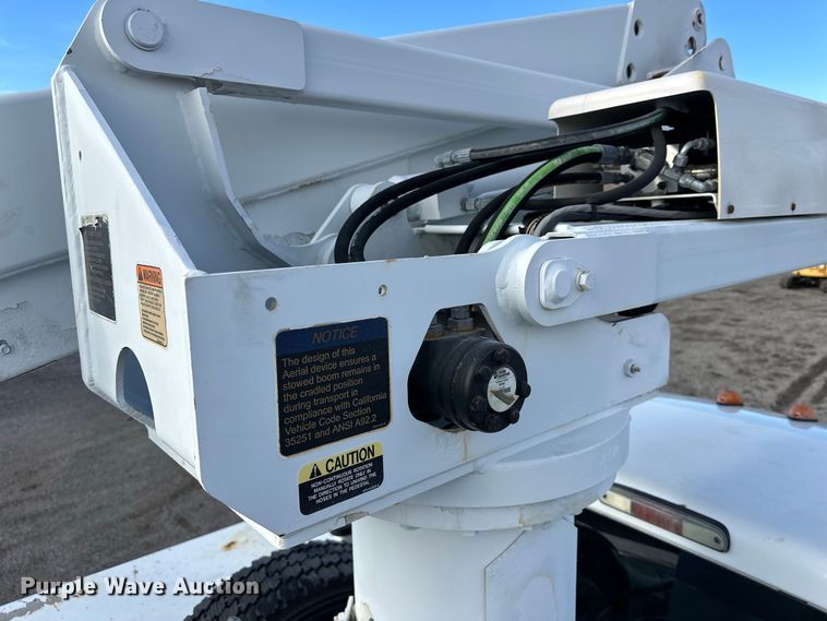 image for item FW3563 2009 Ford F450 Super Duty bucket truck