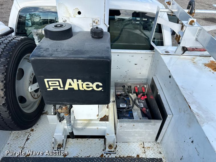 image for item FW3563 2009 Ford F450 Super Duty bucket truck