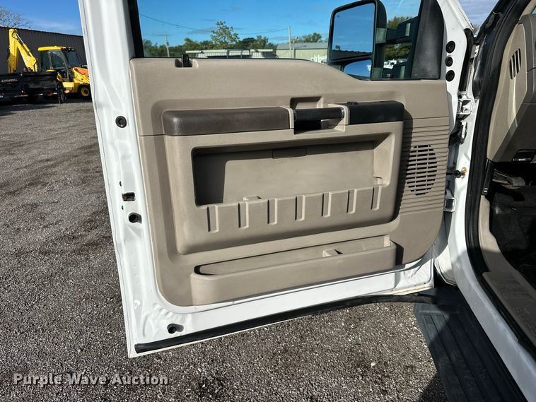 image for item FW3563 2009 Ford F450 Super Duty bucket truck
