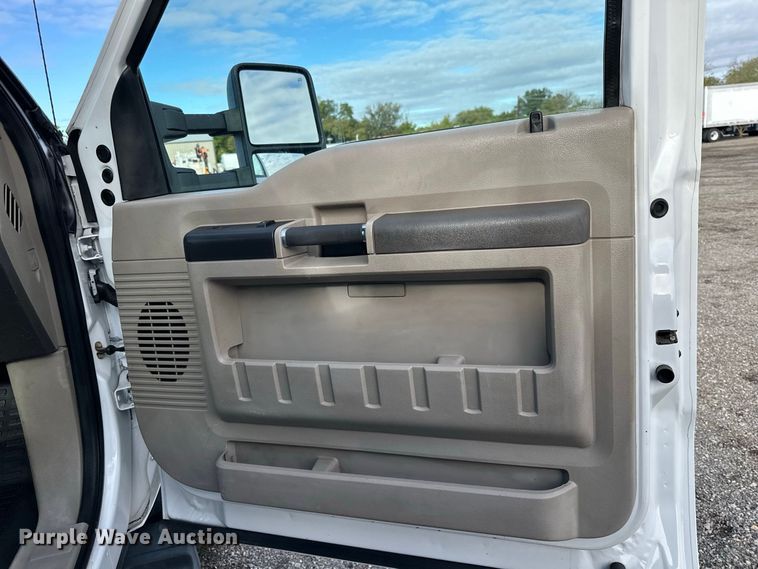 image for item FW3563 2009 Ford F450 Super Duty bucket truck