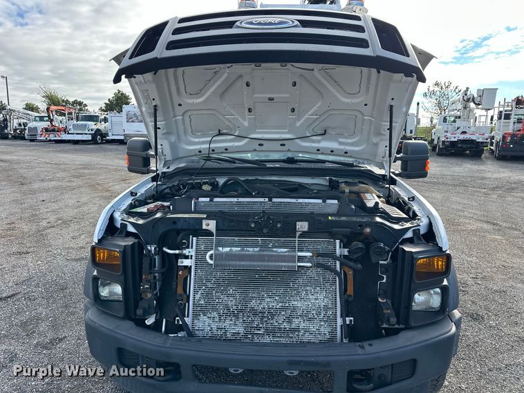 image for item FW3563 2009 Ford F450 Super Duty bucket truck