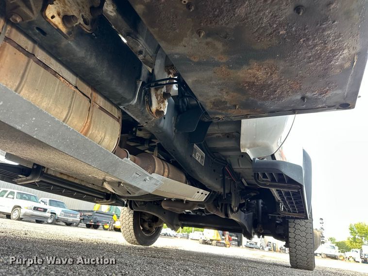 image for item FW3563 2009 Ford F450 Super Duty bucket truck